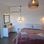Sea Melody Tinos 2 *